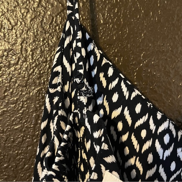 Black and White Pattern Print Swing Dress, Size XL, Fray Strap - See photo - Picture 6 of 9